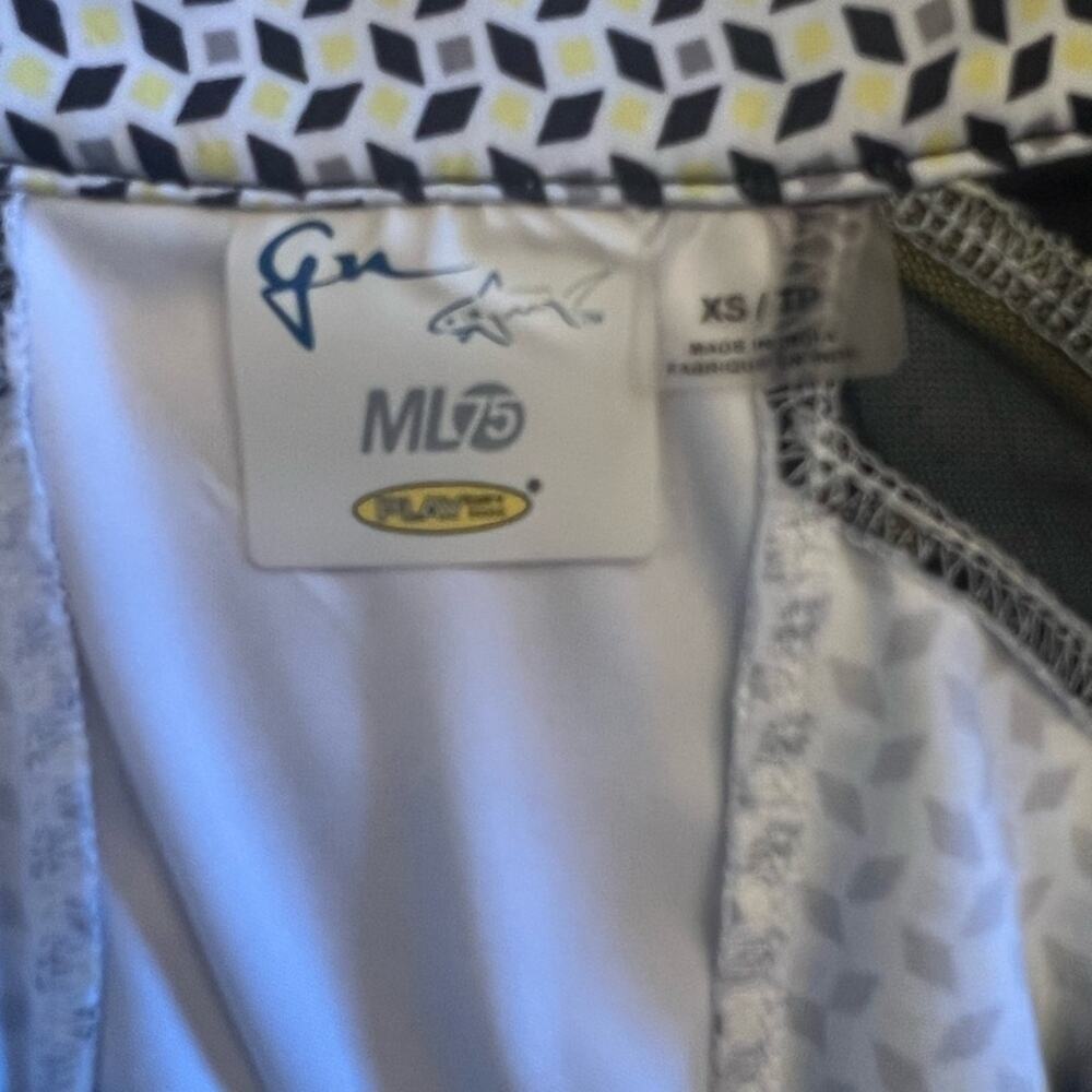 Greg Norman Women’s Golf Shirt - Picture 4 of 4